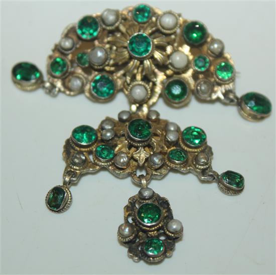 Paste set drop brooch